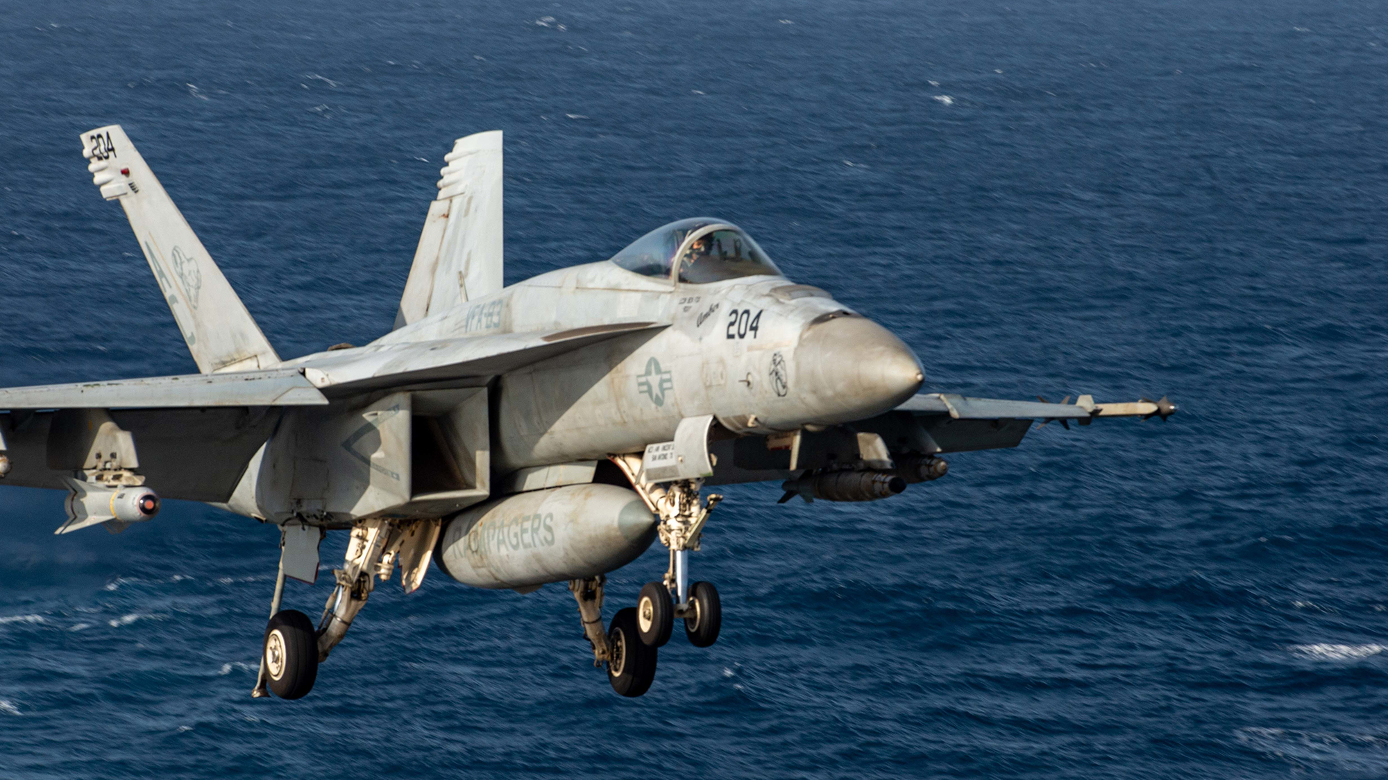 Us Navy Pilot Ejects From Fa 18e Super Hornet Off Virginia Coast 