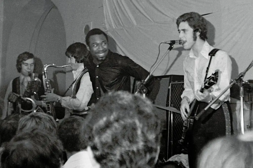 14 ’70s Rock Bands That Had One Huge Hit – Then Completely Disappeared