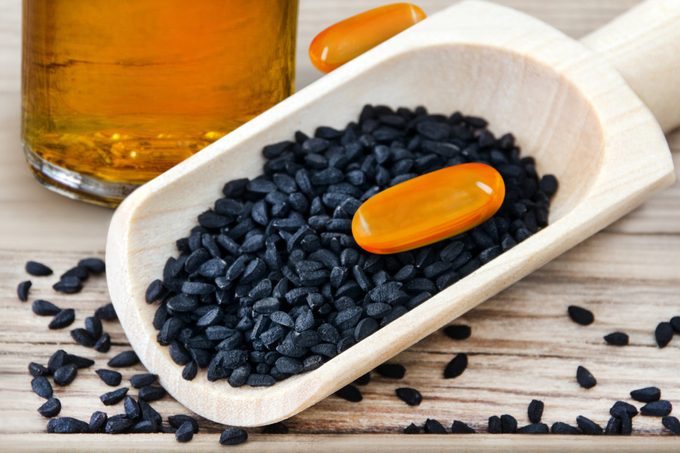 AA1KYDFU 5 Manfaat Minyak Biji Hitam, Menurut Ahli Metabolisme