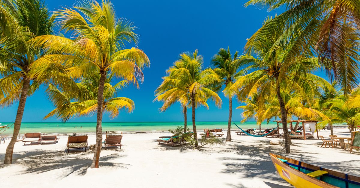 10 Safest Places To Retire in Mexico (And 5 to Avoid)