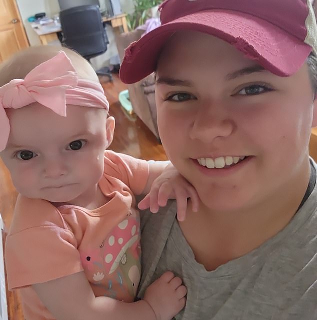 Swimmer who contracted braineating amoeba from lake dies... as experts