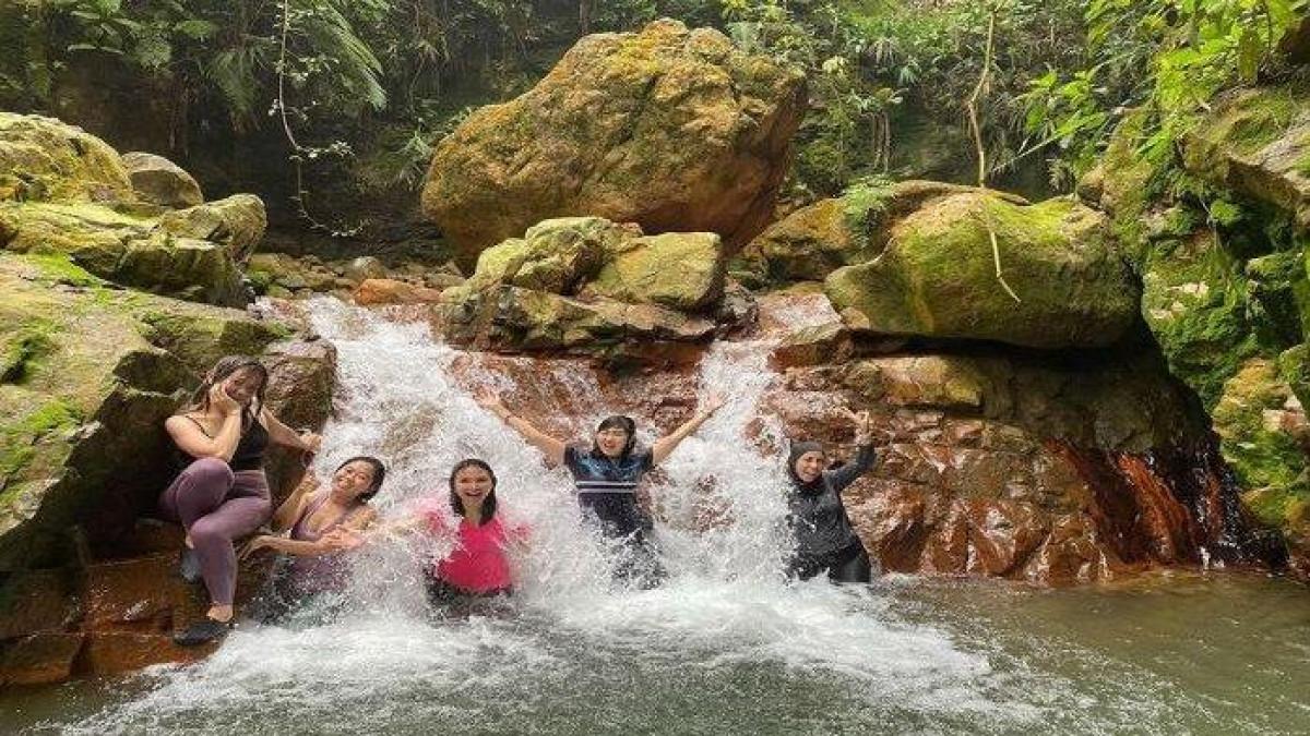 AA1KZjRM Curug Golek: Wisata Air Terjun Hits dengan Cerita Mistis di Sukamakmur, Bogor