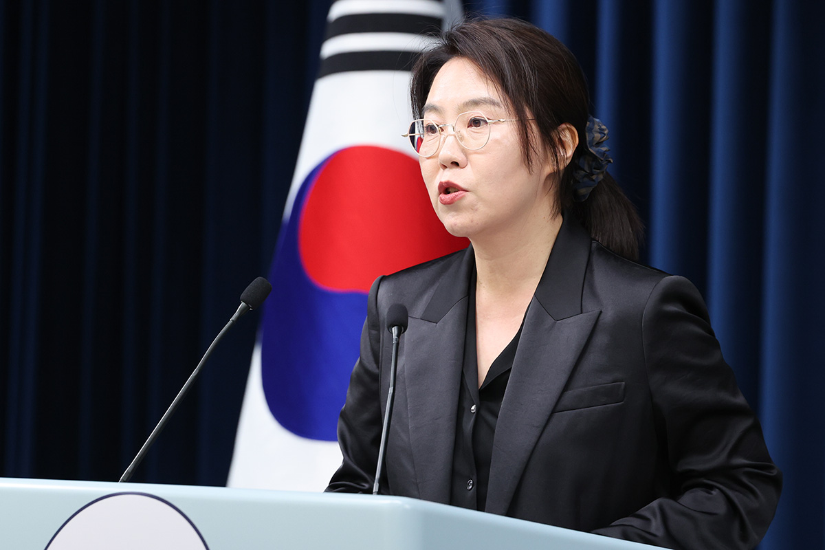 [오늘의 뉴스종합] 사법부 모독 사건과 내란 혐의 구형, 전통시장 상술 논란 및 사이버 범죄 검거