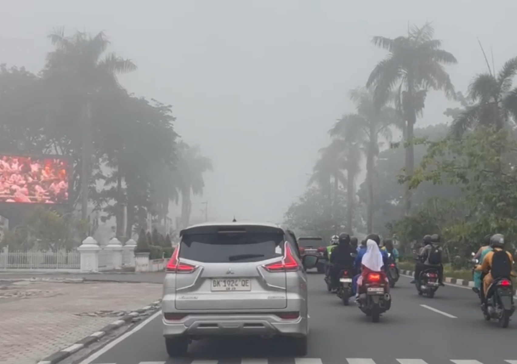 Kabut Tebal Pekanbaru, Jarak Pandang Menurun, BMKG Beri Penjelasan