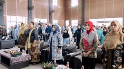 Kehadiran Gita Griselda Jamil di Pelantikan PD IWO Ciamis Mengundang Haru