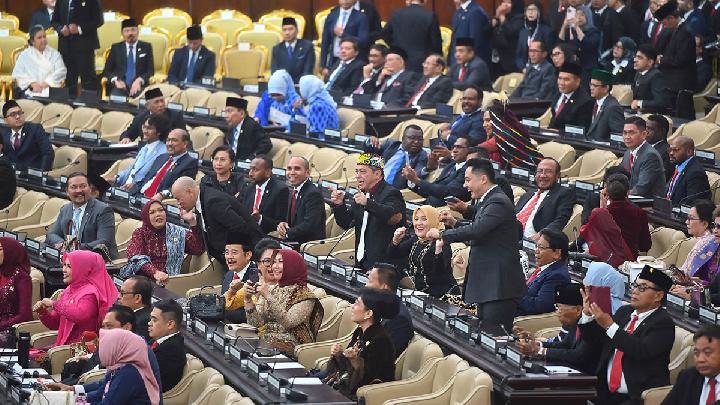 DPR dan Jurang Kepercayaan Publik: Mengurai Kritik terhadap Kebijakan yang Dinilai Tak Pro-Rakyat