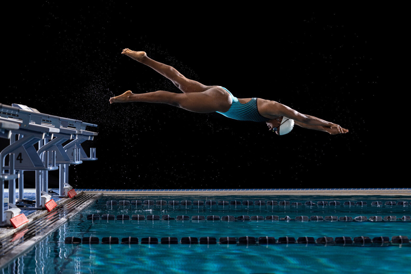 5 Swim Caps That Actually Fit Braids Locs and Afros 5 Swim Caps That Actually Fit Braids Locs and Afros