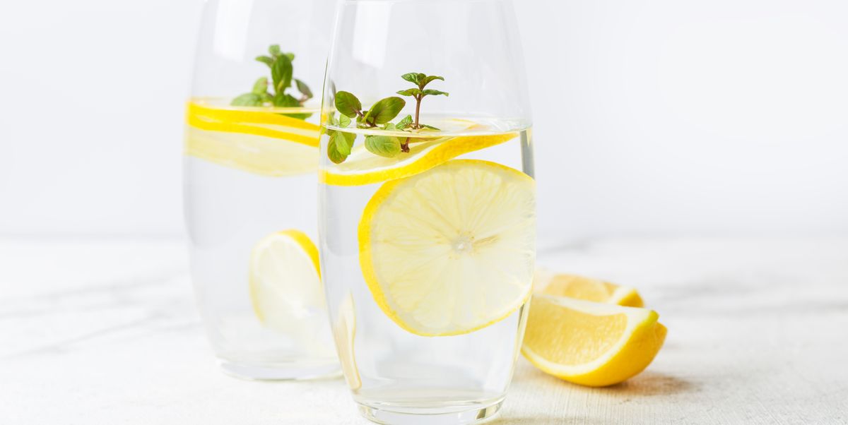 The Daily Golden Elixir: Unveiling the Story Your Body Tells When You Drink Lemon Water