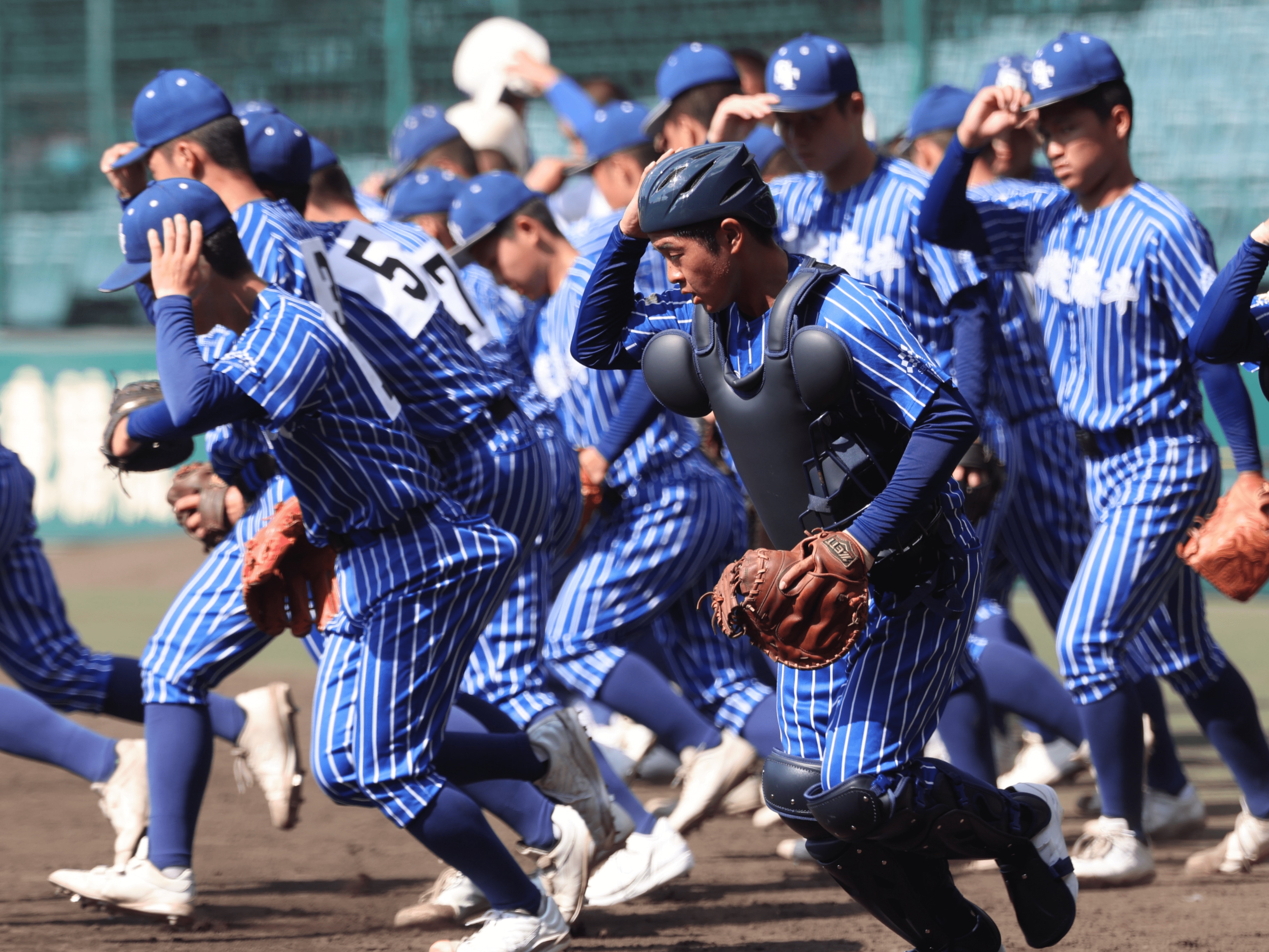 高校野球には派手すぎる」厳しい声も…甲子園“ド派手ユニフォーム”青藍