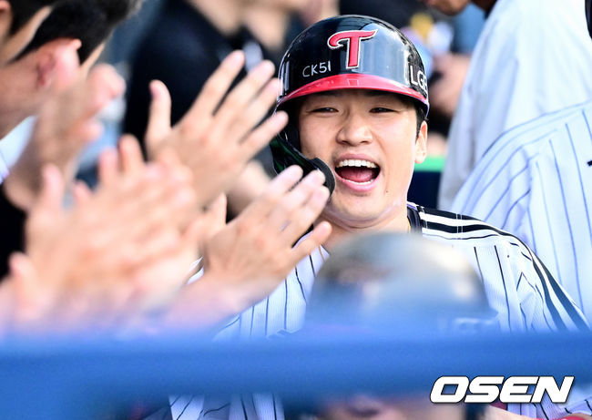 1000득점 세리머니 중인 박해민