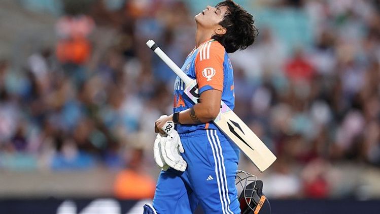 India suffer embarrassing 114-run defeat against Australia after being ...