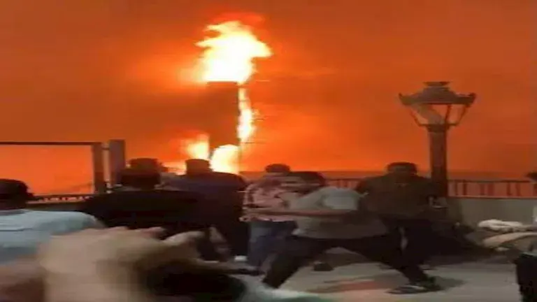 حريق هائل بالمؤسسة يلتهم محال تجارية (5)