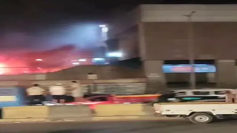 حريق هائل بالمؤسسة يلتهم محال تجارية (4)_1