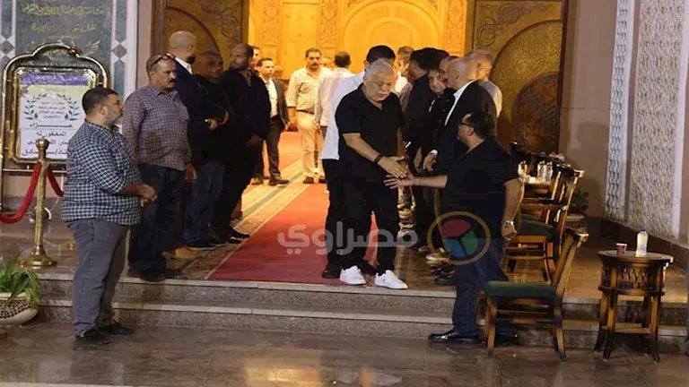 اشرف زكي يقدم واجب العزاء لاسرة سيد صادق