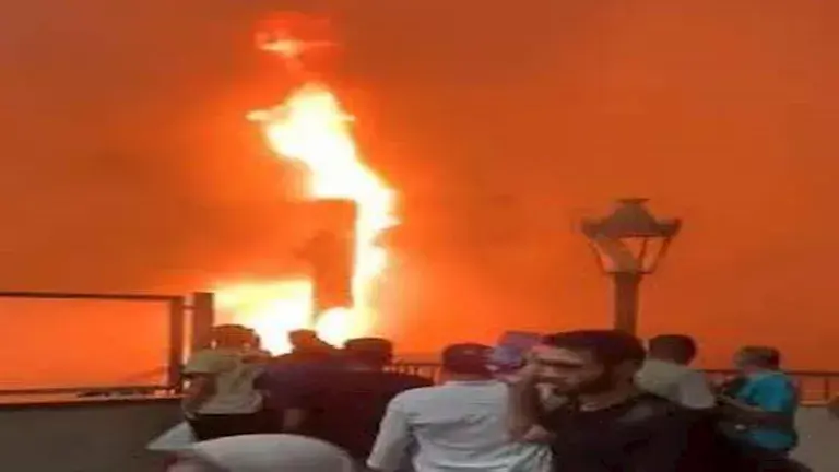 حريق هائل بالمؤسسة يلتهم محال تجارية (4)