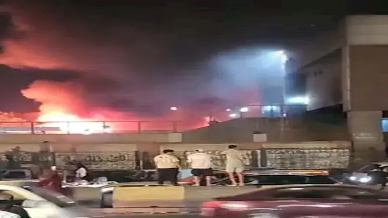 حريق هائل بالمؤسسة يلتهم محال تجارية (3)_1