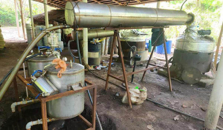 Decomisan 2.5 toneladas de metanfetaminas y otras 4 en precursores químicos en Chiapas y Guerrero; no hay detenidos