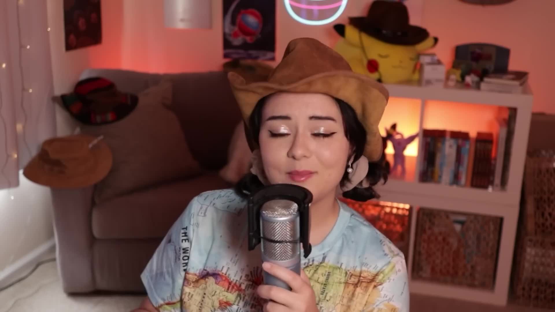 The Unexpected Impact of a Single Hat on Fandom Culture(00)