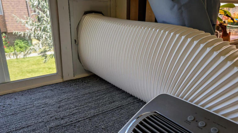 Can You Put a Window Air Conditioner on the Floor: Expert Tips