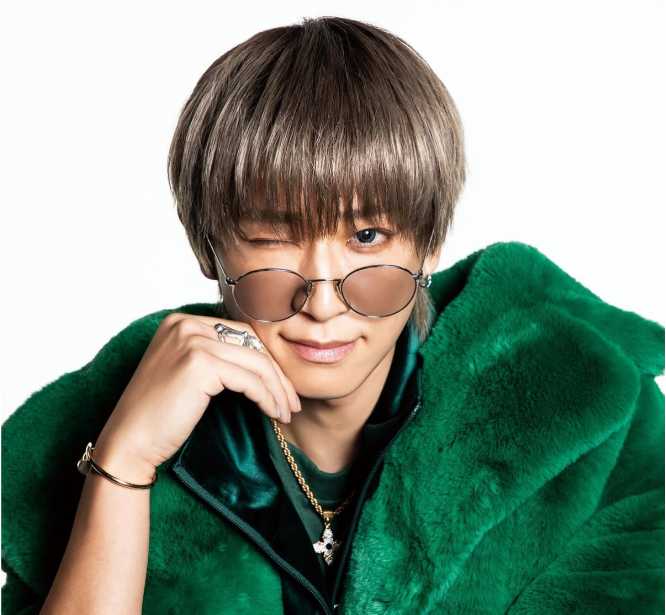 NEWS・小山慶一郎の“最っ高”ビジュアルうちわにファンが胸キュン！歴代