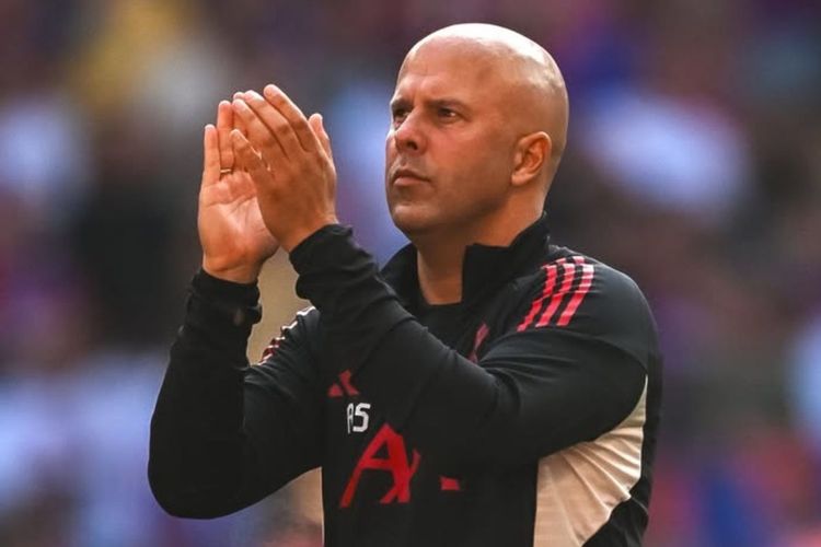Liverpool Menghadapi Tantangan Berat Lawan Newcastle United, Dilema Arne Slot Soal Florian Wirtz Jad