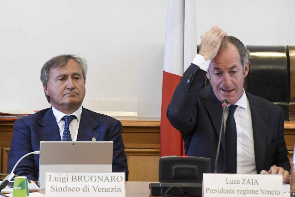 Luigi Brugnaro e Luca Zaia (foto Imagoeconomica).