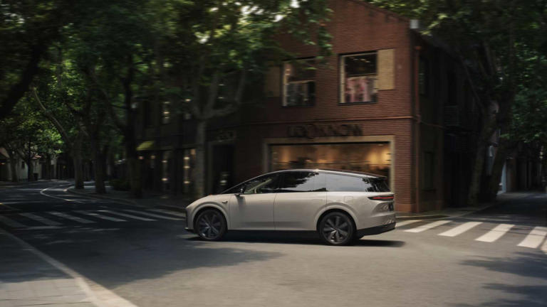 Li Auto i8 Is A Super-Sleek Family Hauler With Loads Of Great Features