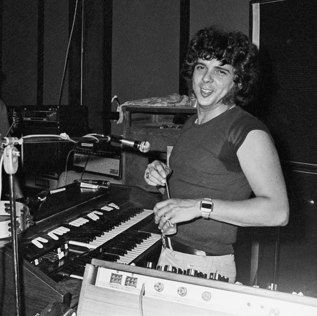 Blackheads: the best and worst ways to remove them