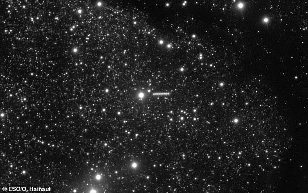 NASA gives chilling update on the mysterious 'interstellar object' racing  through our solar system