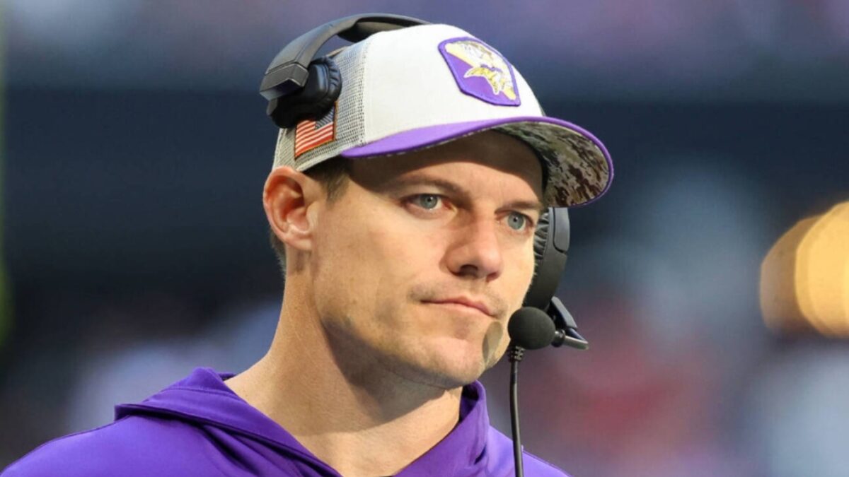 Male Cheerleader the Reason Behind Multiple Vikings Fans Canceling Their Season  Tickets