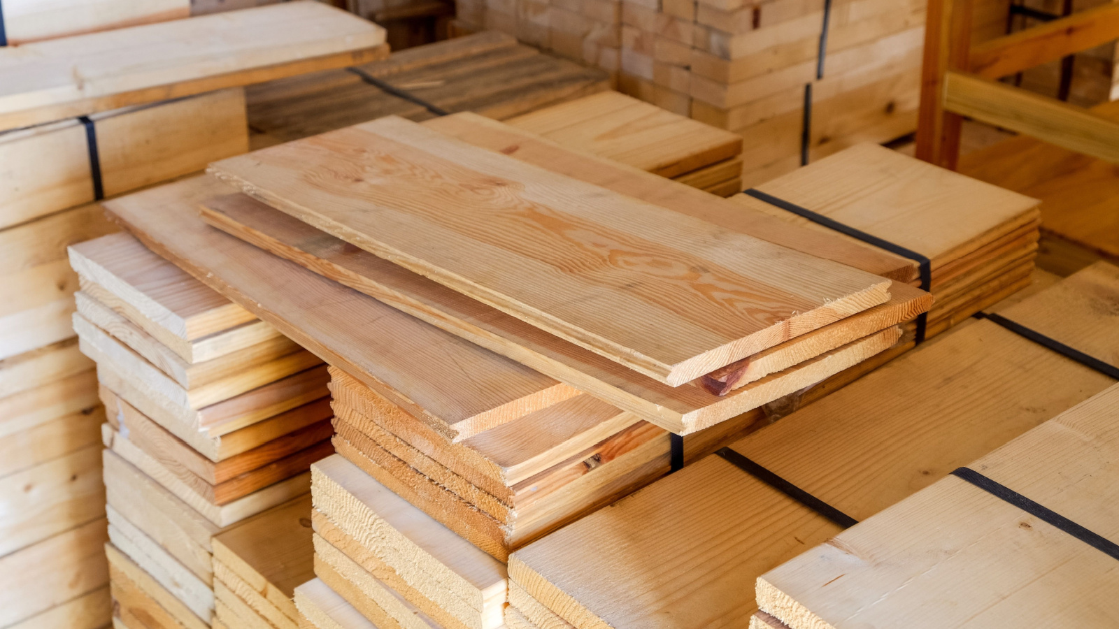 Canadian lumber industry tells US lawmakers Trump's tariffs are hurting ...