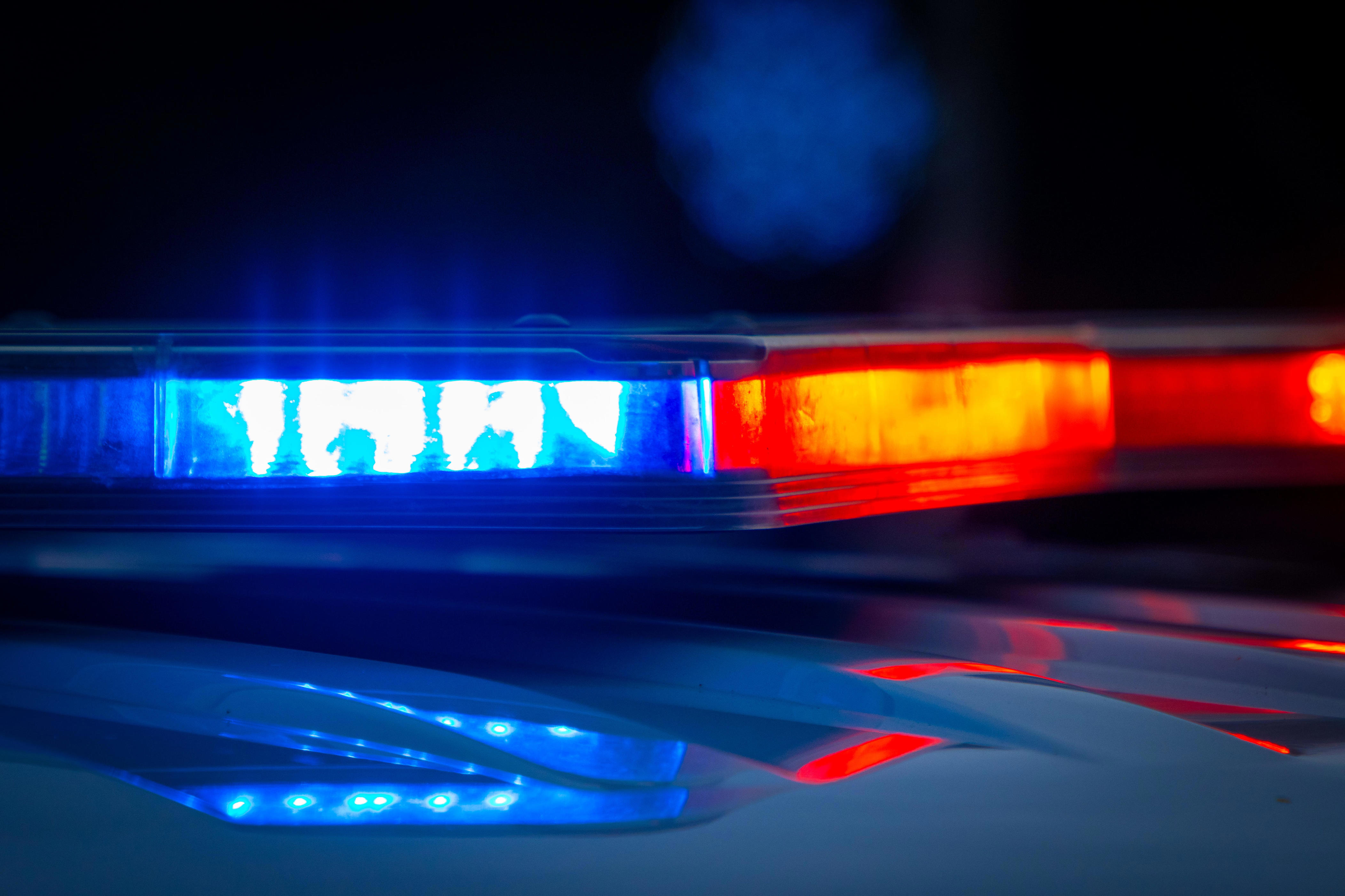 Officer shoots suspect in head with beanbag round Officer shoots suspect in head with beanbag round