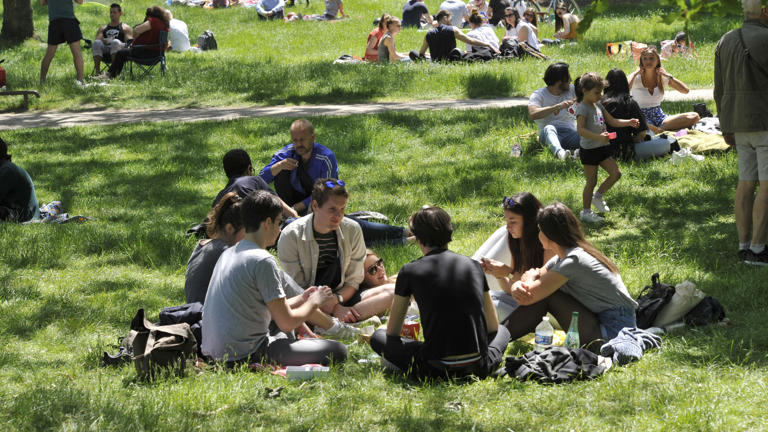 Il ferragosto degli invisibili. 8 milioni restano a casa
