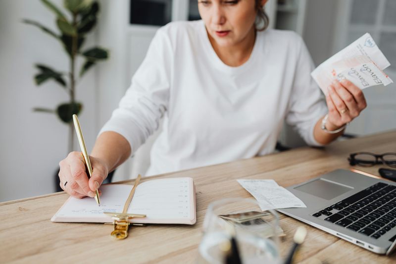 13 Budgeting Habits Smart Women Over 50 Swear By