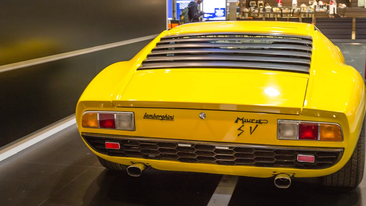 16 cars with the best rear end designs ever made
