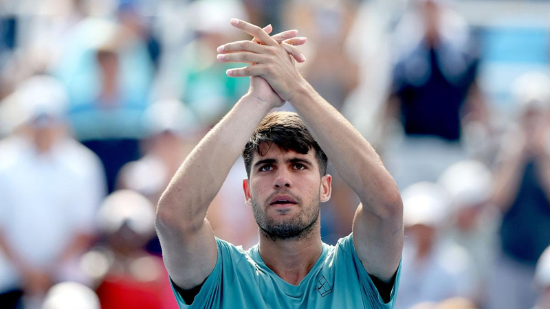 Alcaraz berjuang sementara Shelton dan Zverev melaju ke babak ketiga Cincinnati