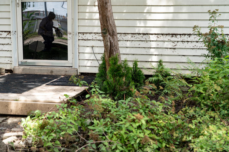 "I Lost Everything": Milwaukee'S Flood And The Importance Of Insurance - klts0ui