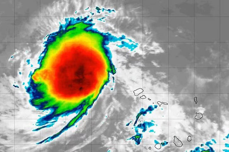 First Hurricane Of The Season? Tropical Storm Erin'S Trajectory Explained - 9izxnqu