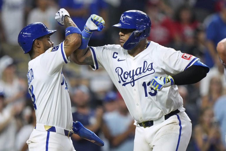 Nationals At Royals: August 12Th   Will The Favorite Win? - 63t8buq