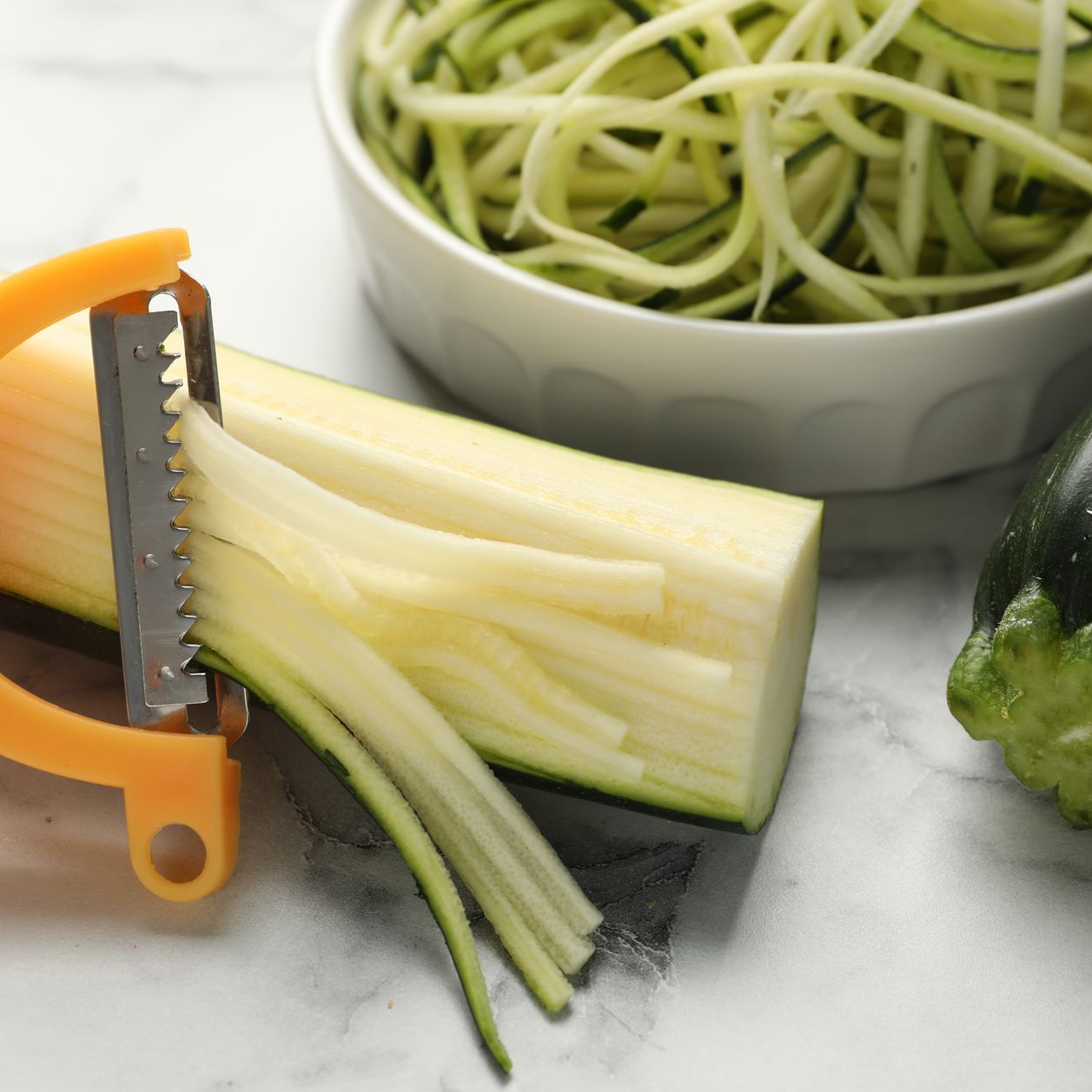 arr-tez-de-jeter-la-peau-des-courgettes-c-est-en-fait-un-v-ritable-tr-sor