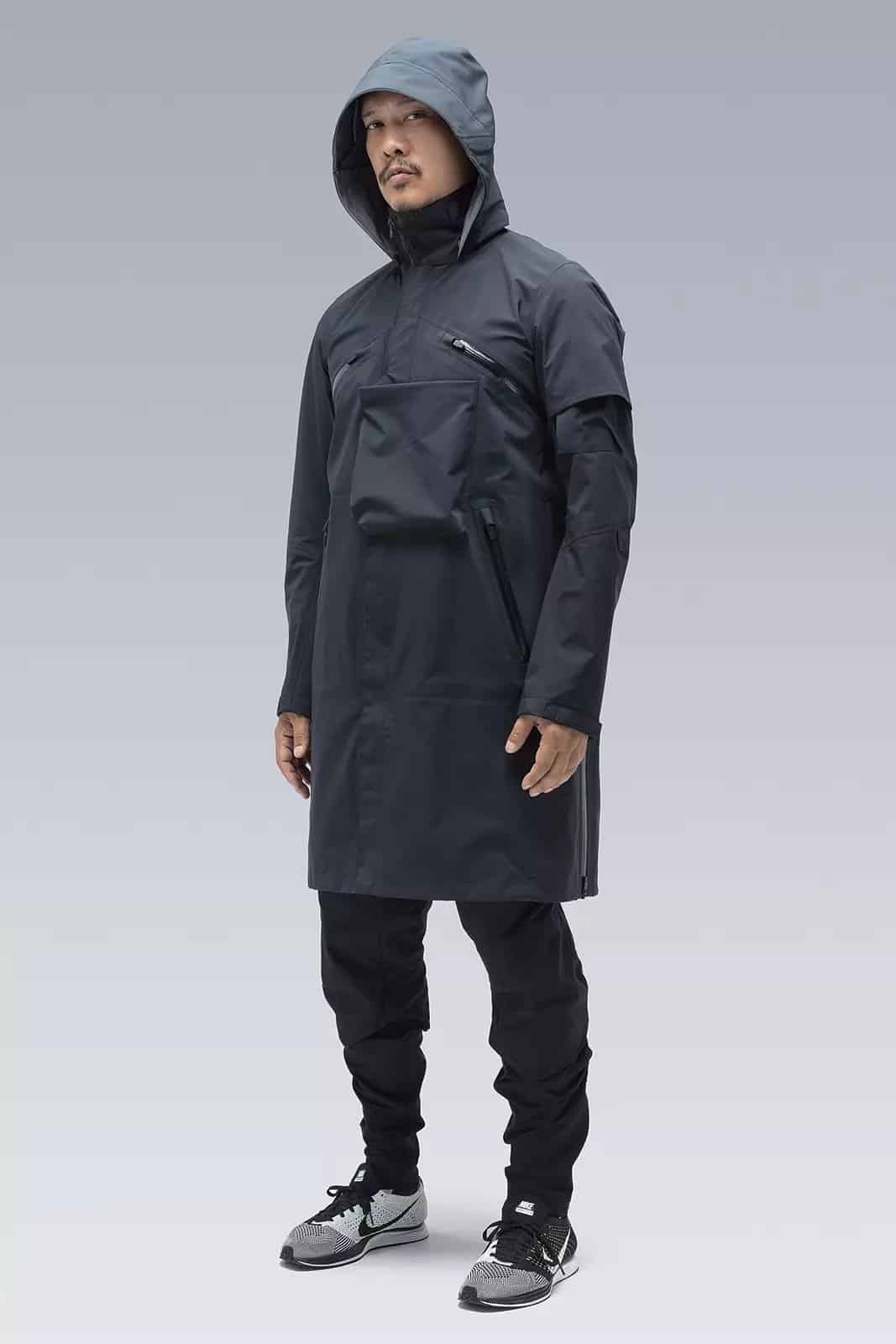 Quand les vêtements techniques s’invitent dans la mode : qu’est-ce que la tendance techwear ?