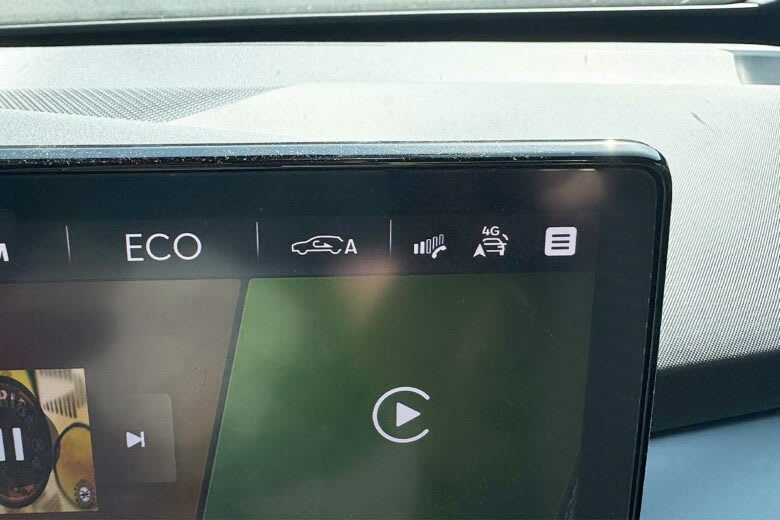 La recirculation d’air a fréquemment ce symbole sur le tableau de bord. Crédit photo : M. Moignet pour NeozOne