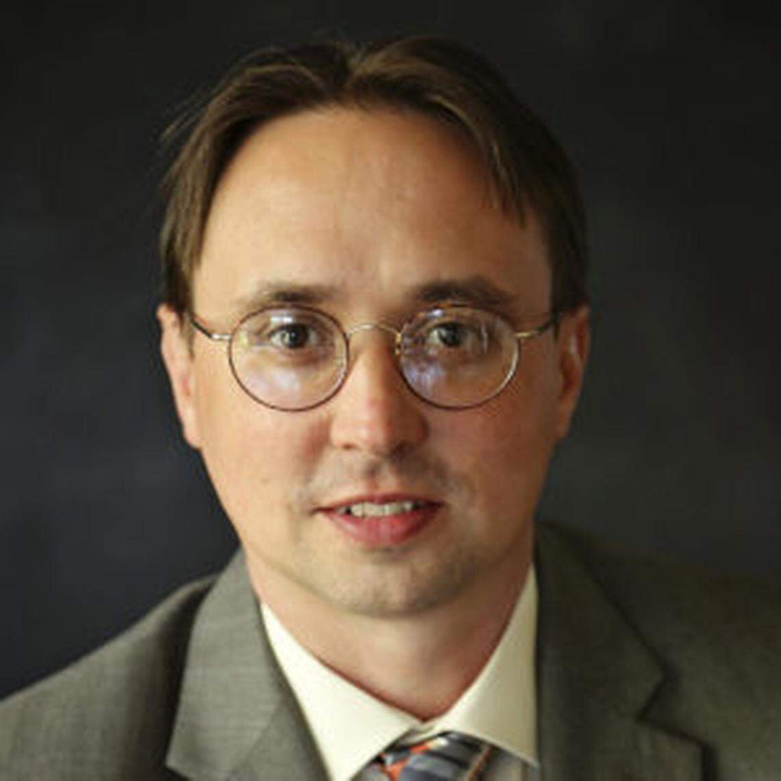 AA1KmZla Pemutusan hubungan kerja pemerintah terkait biaya perawatan kesehatan, dan membuat kehidupan terjangkau | Opini