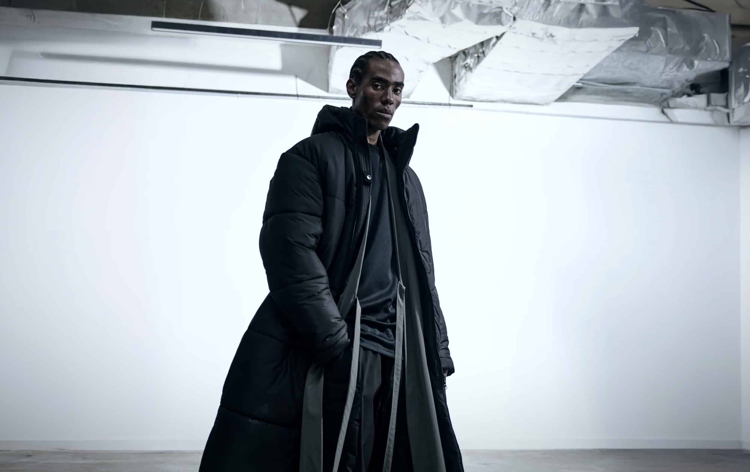 Quand les vêtements techniques s’invitent dans la mode : qu’est-ce que la tendance techwear ?