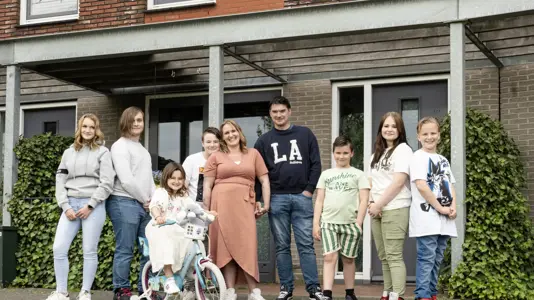 Familie Wildeman uit Een Huis Vol vertelt waarom zwangerschap wordt afgebroken: ‘Donderdag staat de loodzware dag gepland’