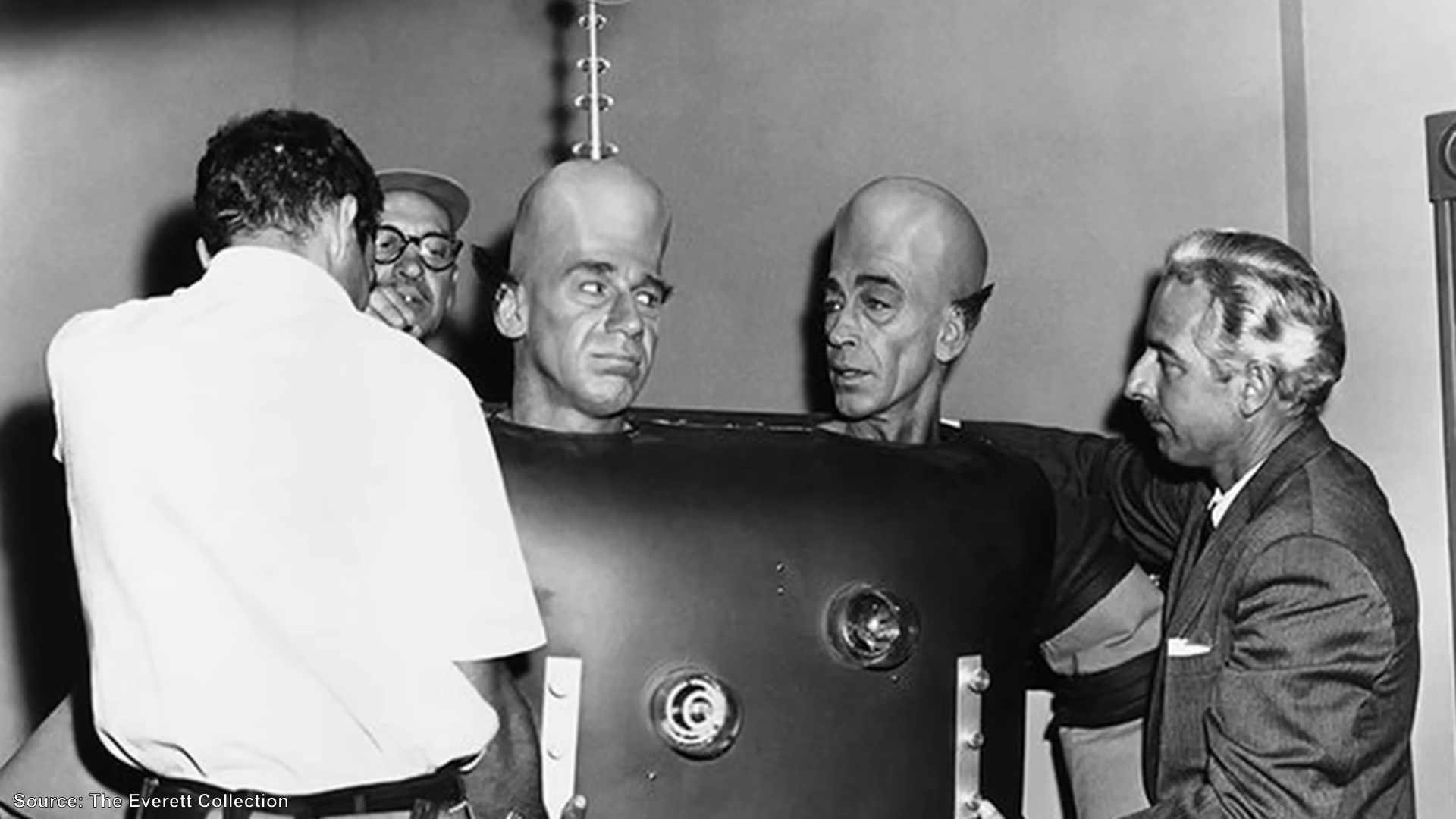 The Tragic Accident on The Twilight Zone Set(01)