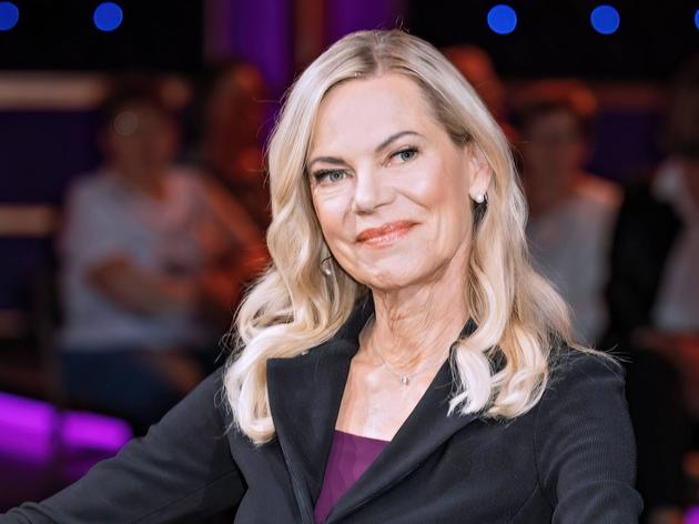 Sie wollte schon früh finanziell auf eigenen Beinen stehen. Doch dafür musste TV-Star Nina Ruge erst einige harte Erfahrungen sammeln.