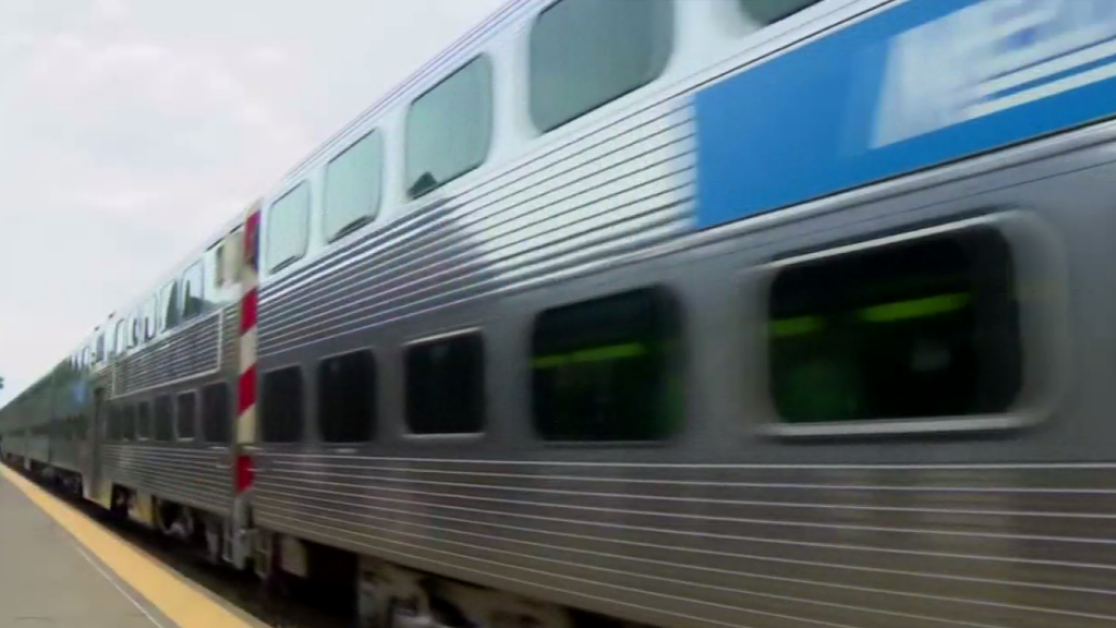Man hospitalized after car hit by Metra UPNW train in Arlington Heights