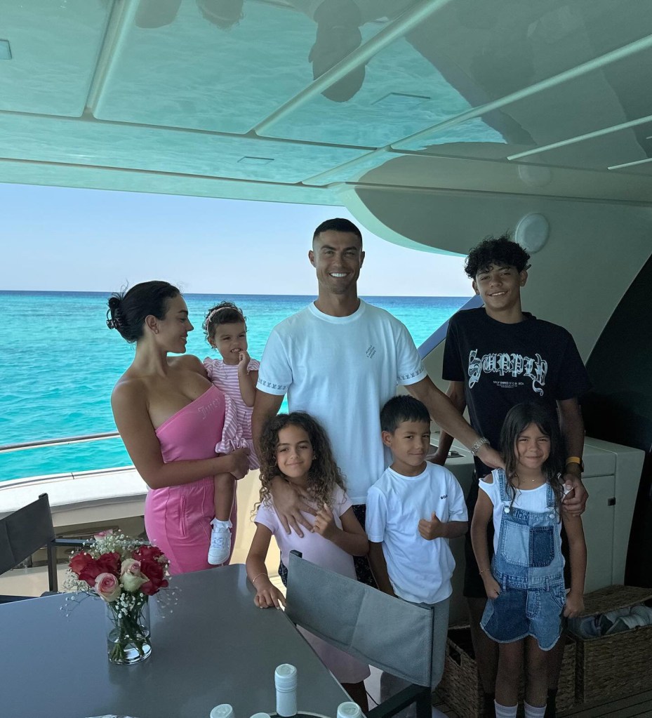 Cristiano Ronaldo fans worry for fiancée’s shoulder after being gifted