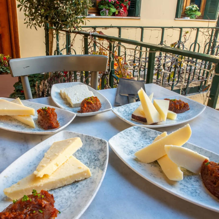 Ποια είναι τα καλύτερα εστιατόρια της Αθήνας;